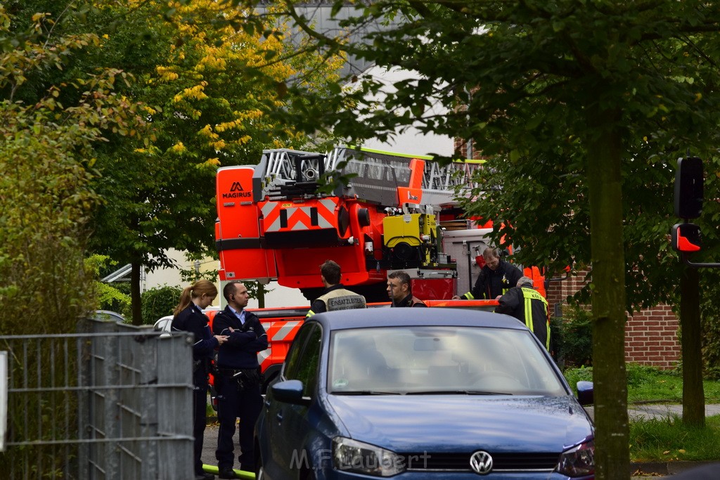 Feuer 2 Y Koeln Suerth Elisabeth Selbertstr P262.JPG - Miklos Laubert